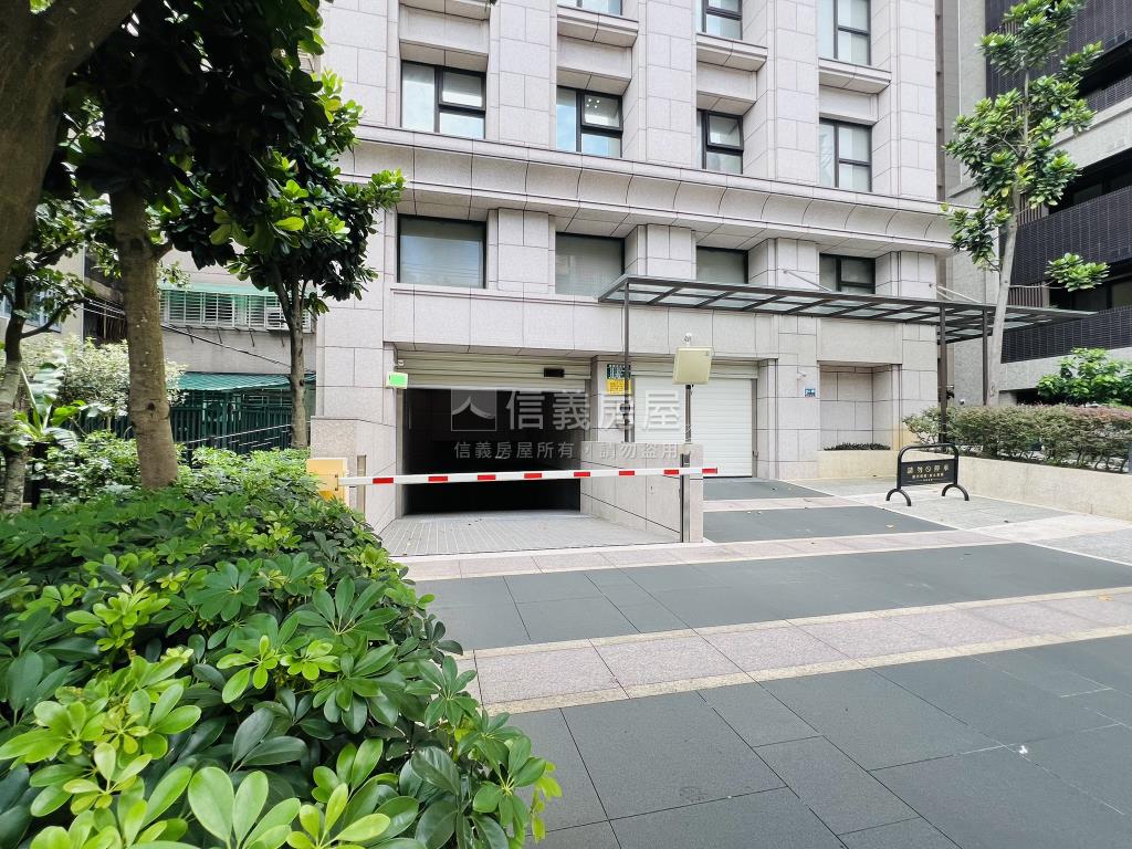 獨Ω新埔輕奢風方正三房車房屋室內格局與周邊環境