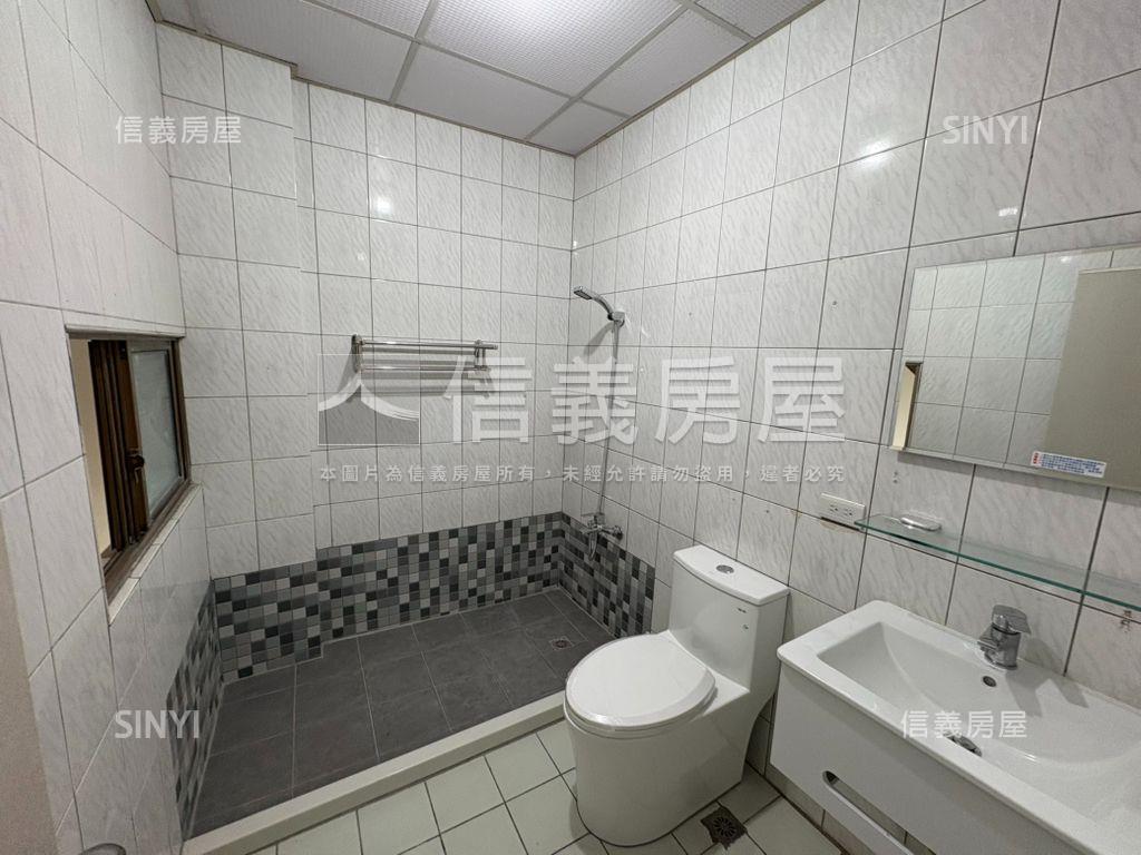 近泰和公園透天房屋室內格局與周邊環境