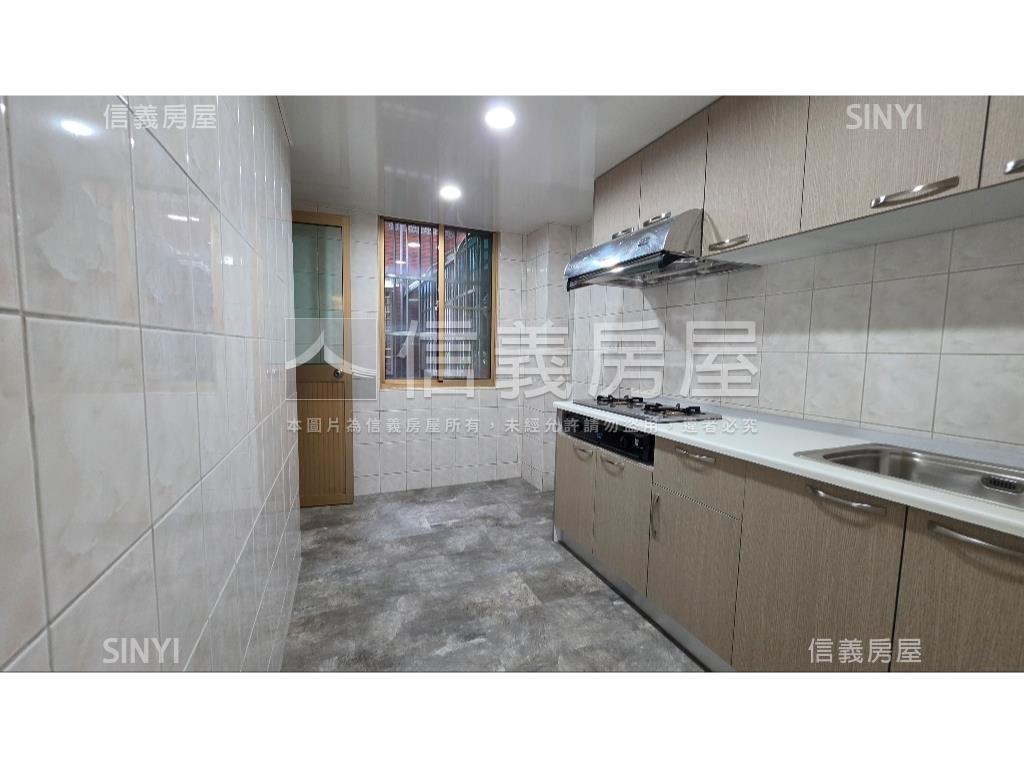 專任大聯邦大３大車位房屋室內格局與周邊環境