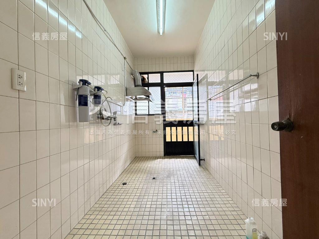 低總價北區親親戲院旁公寓房屋室內格局與周邊環境