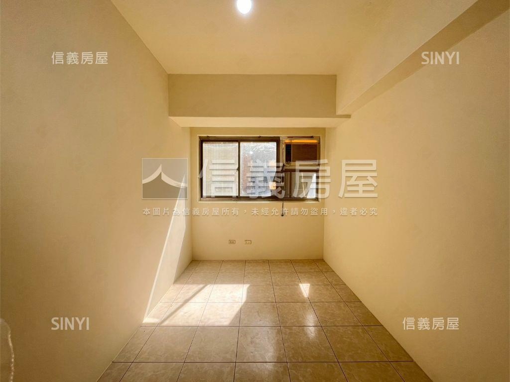 親水公園高樓層四房有車位房屋室內格局與周邊環境