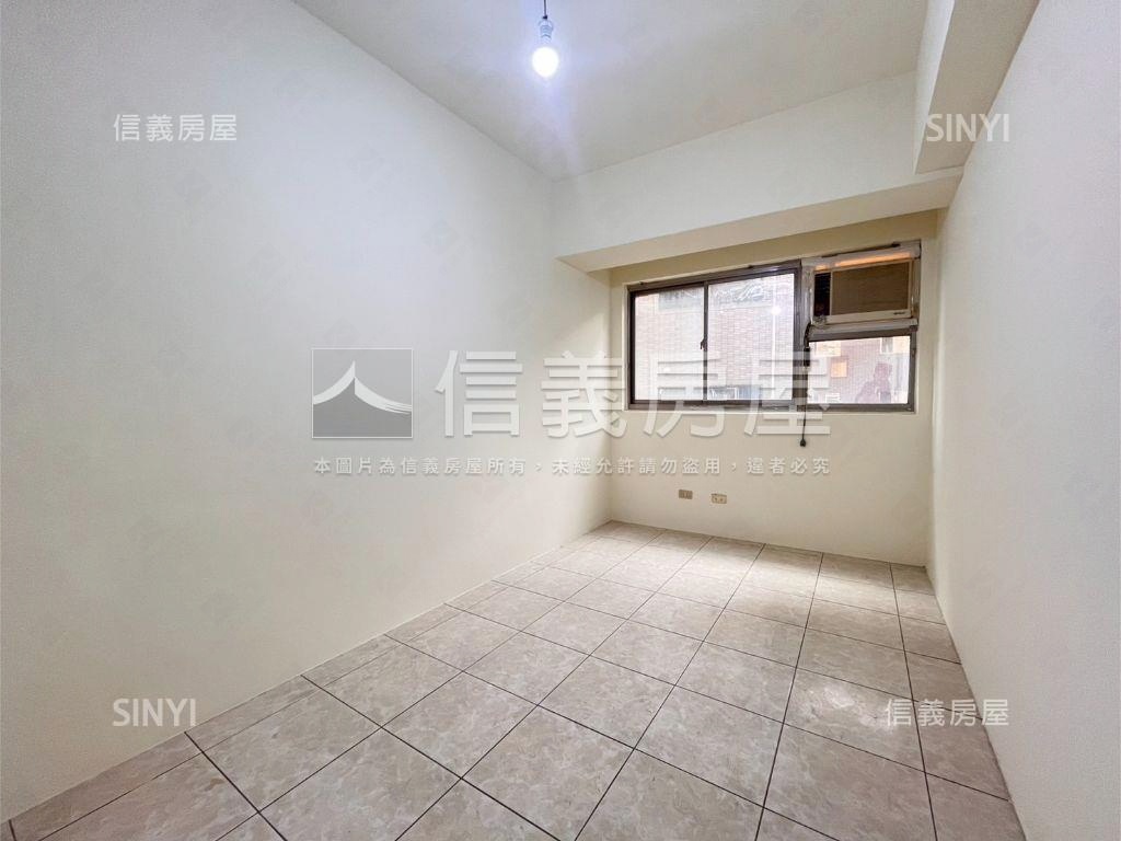 親水公園高樓層四房有車位房屋室內格局與周邊環境