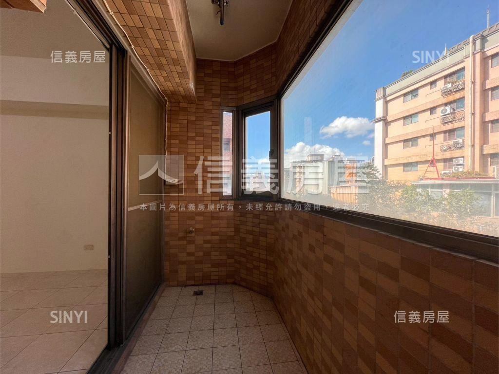 親水公園高樓層四房有車位房屋室內格局與周邊環境