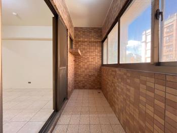 親水公園高樓層四房有車位