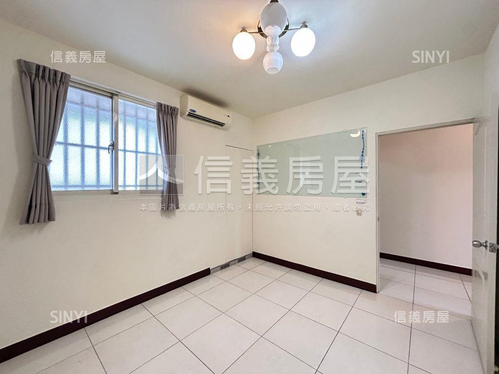 近仁化路大面寬臨路透天房屋室內格局與周邊環境