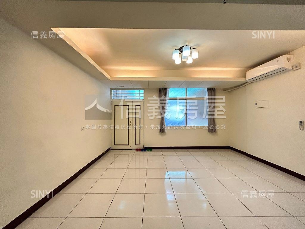 近仁化路大面寬臨路透天房屋室內格局與周邊環境