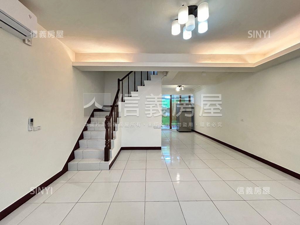 近仁化路大面寬臨路透天房屋室內格局與周邊環境