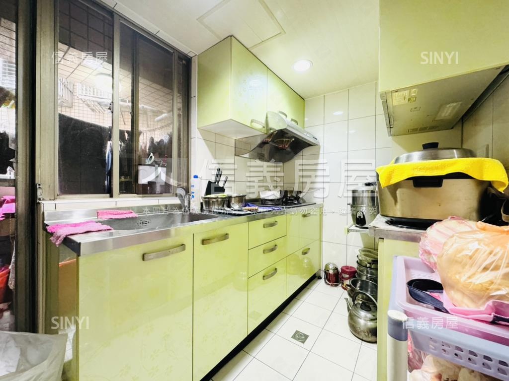 早安新莊方正四房房屋室內格局與周邊環境