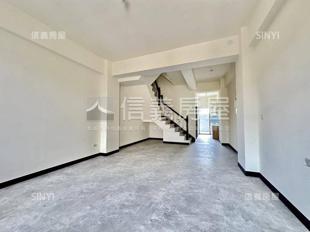近南科全新未住透天房屋室內格局與周邊環境