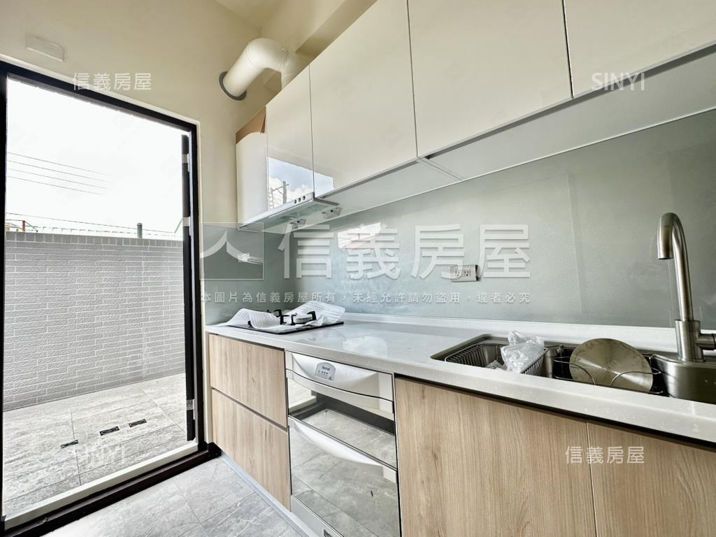 近南科全新未住透天房屋室內格局與周邊環境