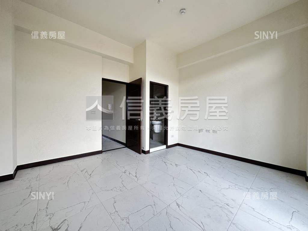 近南科全新未住透天房屋室內格局與周邊環境