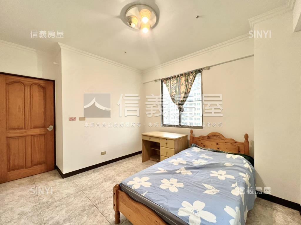 第一園｜大坪採光有車位房屋室內格局與周邊環境