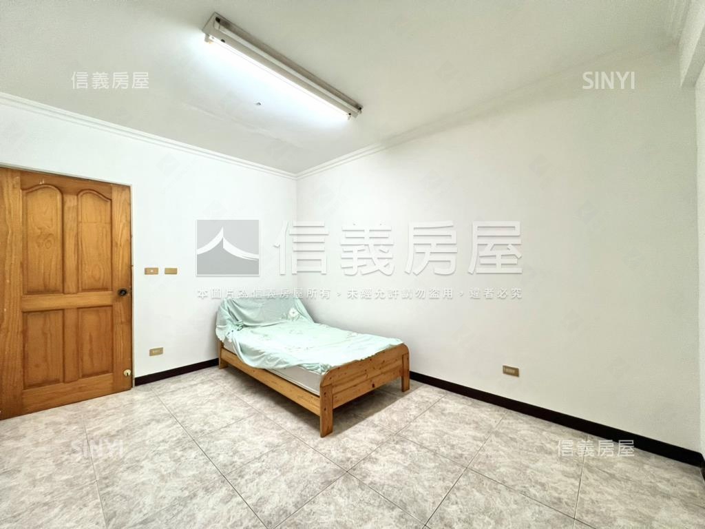 第一園｜大坪採光有車位房屋室內格局與周邊環境