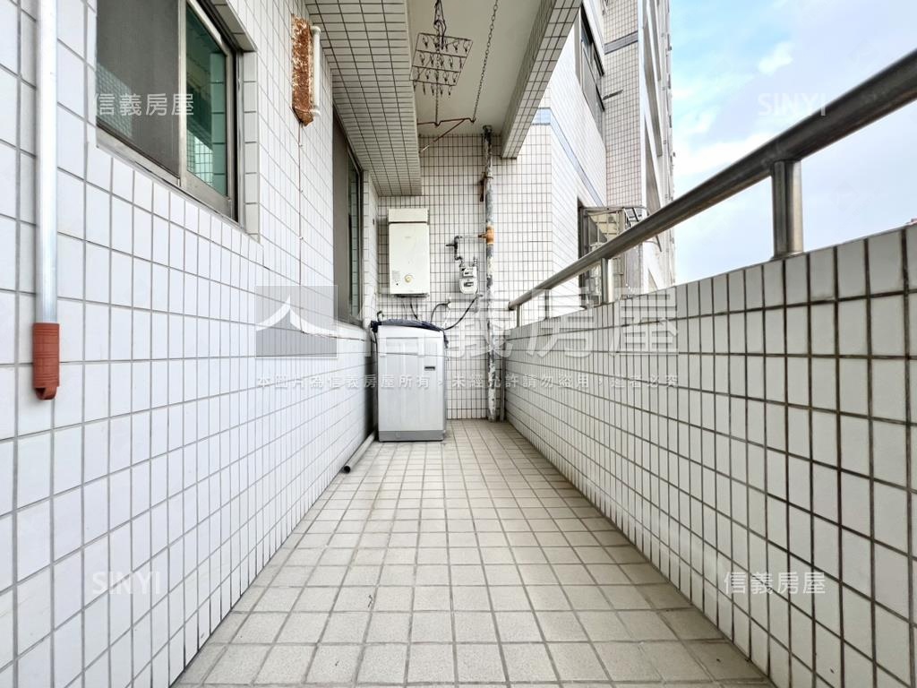 第一園｜大坪採光有車位房屋室內格局與周邊環境