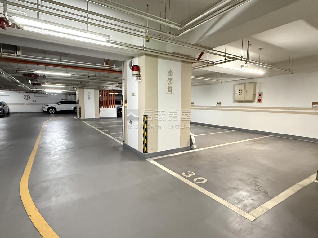 領賢四房雙主臥邊間大平車房屋室內格局與周邊環境