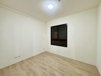 富宇世界花園兩房平車