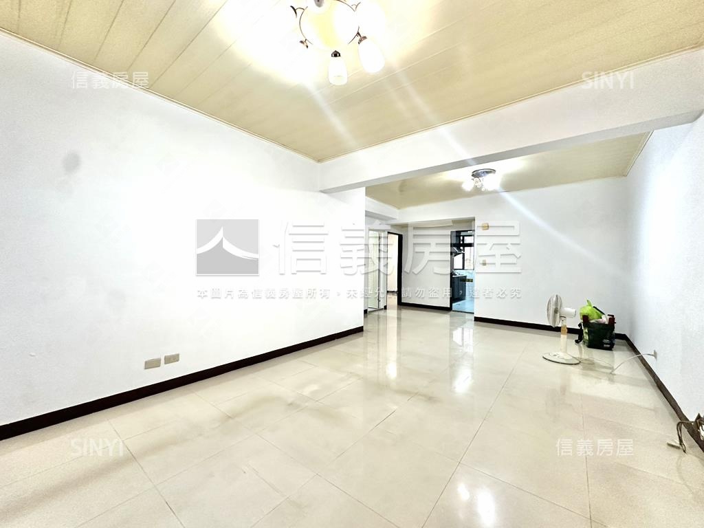 新專任⭐國泰格局三房雙衛房屋室內格局與周邊環境