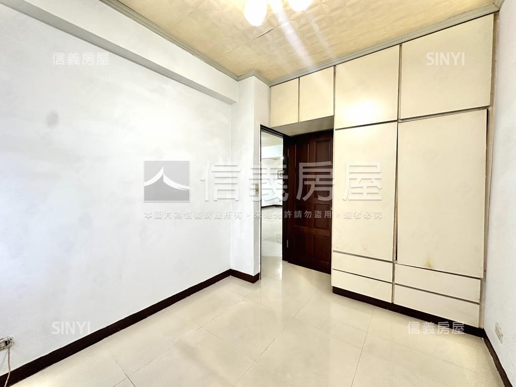 新專任⭐國泰格局三房雙衛房屋室內格局與周邊環境