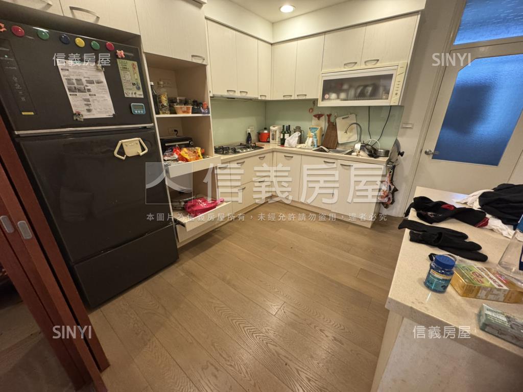 正士東路大土持公寓房屋室內格局與周邊環境