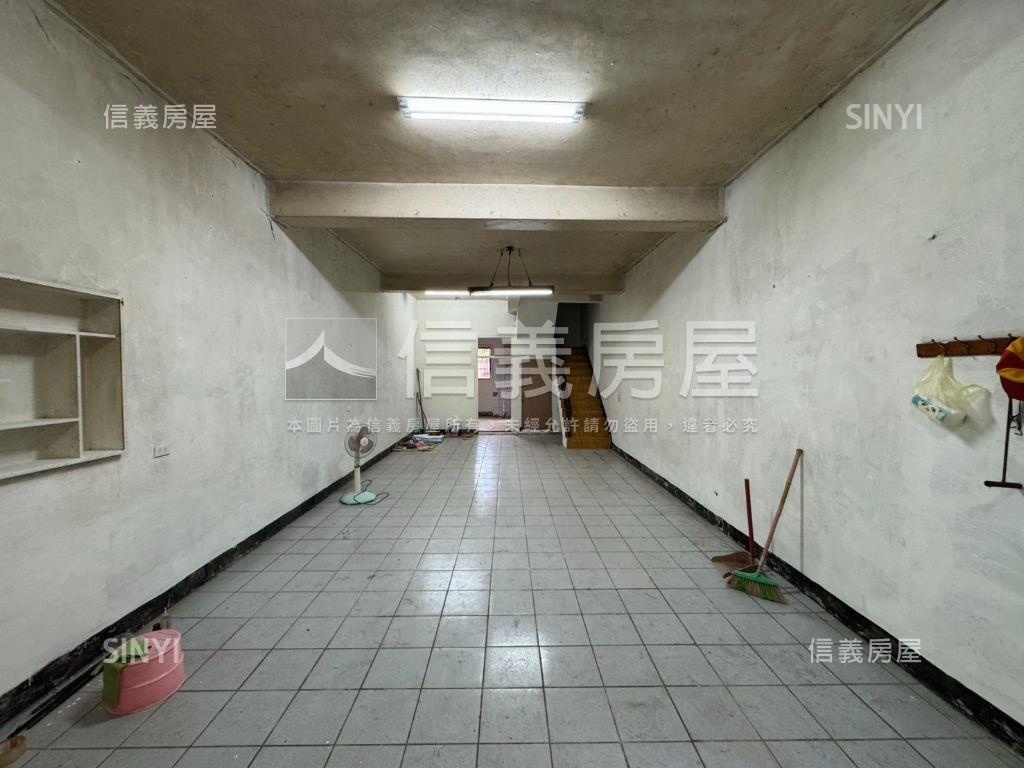 專任☆新光路二段透天房屋室內格局與周邊環境