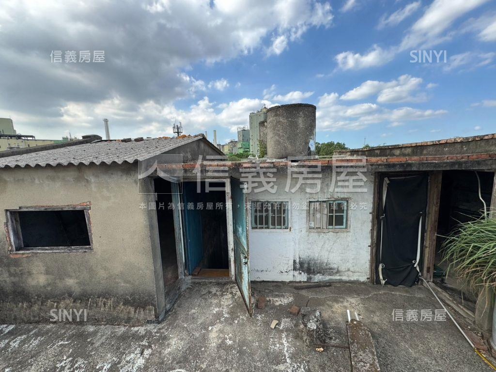 專任☆新光路二段透天房屋室內格局與周邊環境