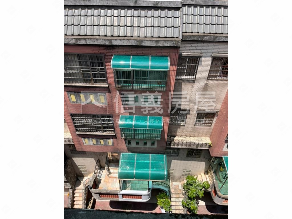 中豐路山頂段收租透店房屋室內格局與周邊環境