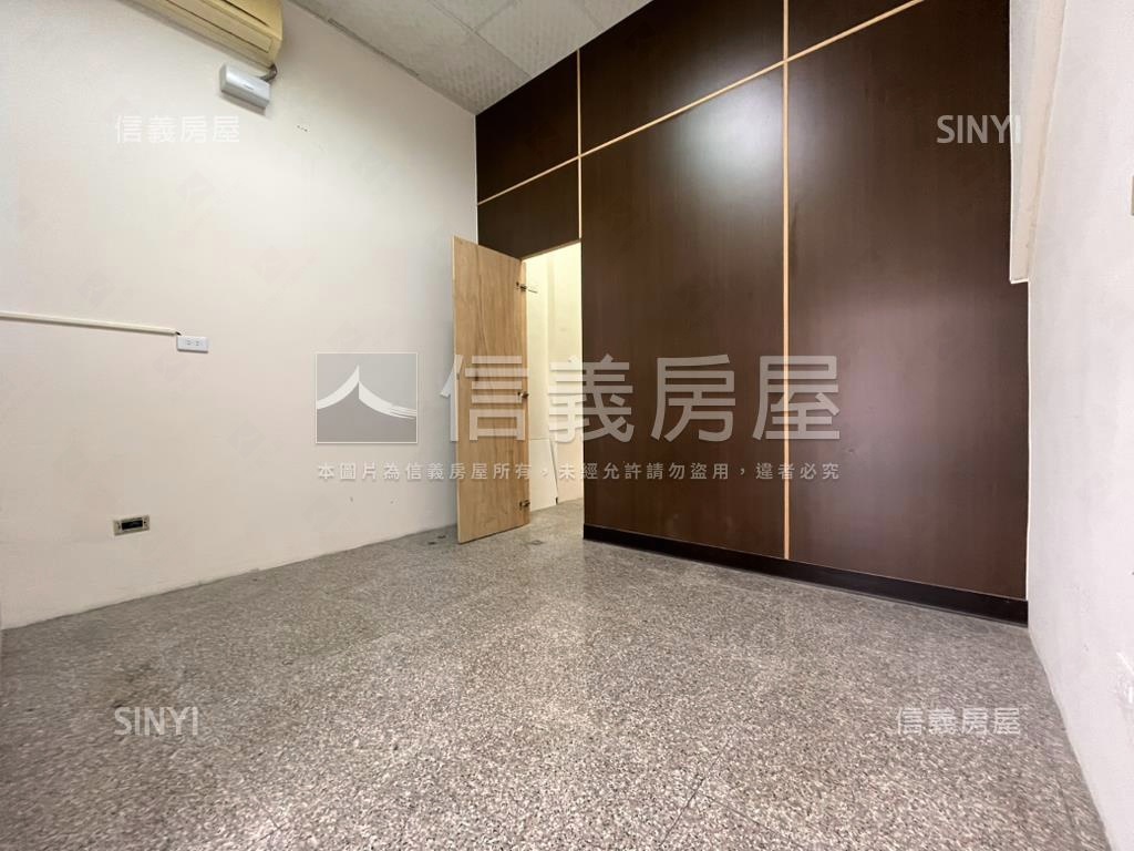 中豐路山頂段收租透店房屋室內格局與周邊環境