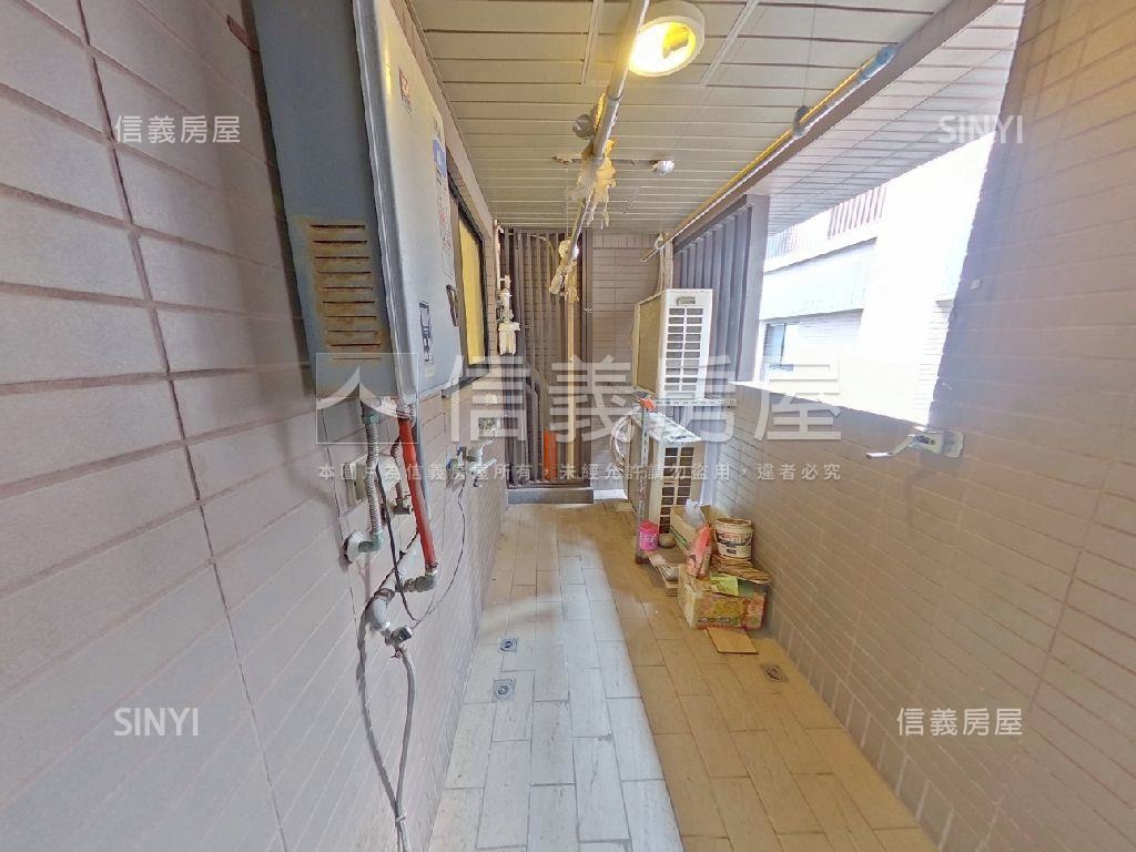 遠雄龍岡一期美三房車位房屋室內格局與周邊環境