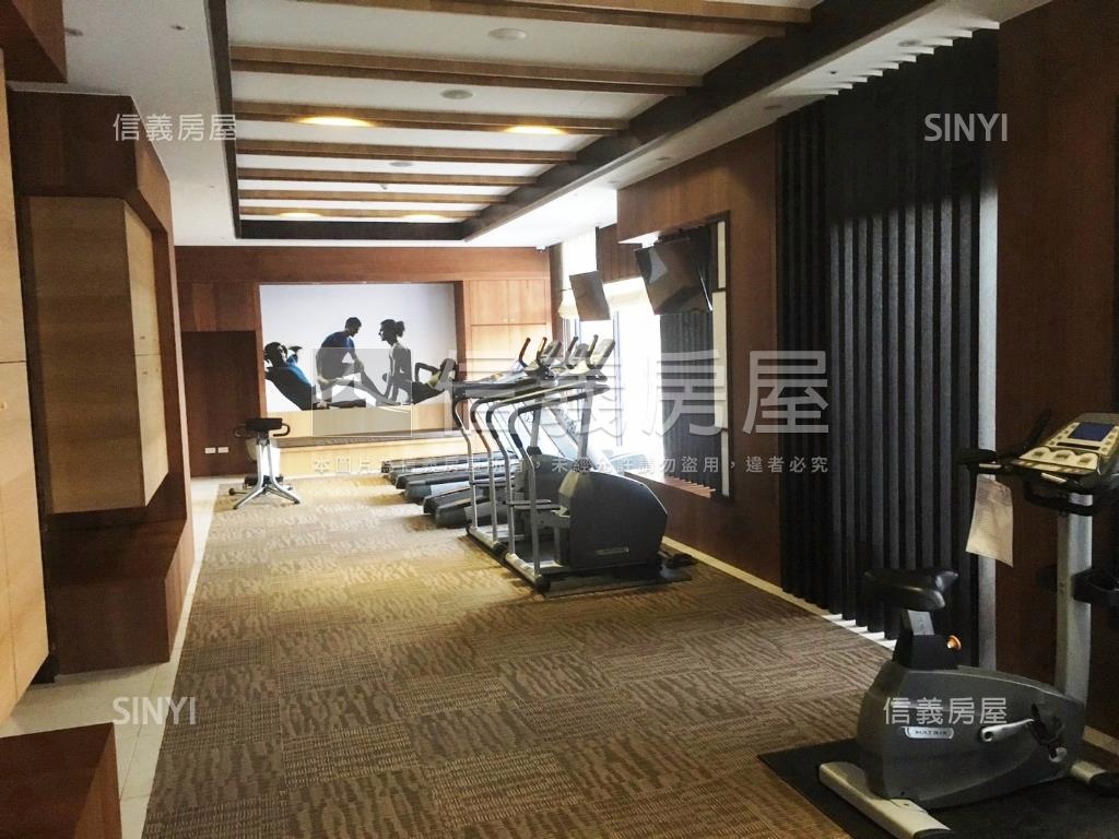 遠雄龍岡一期美三房車位房屋室內格局與周邊環境