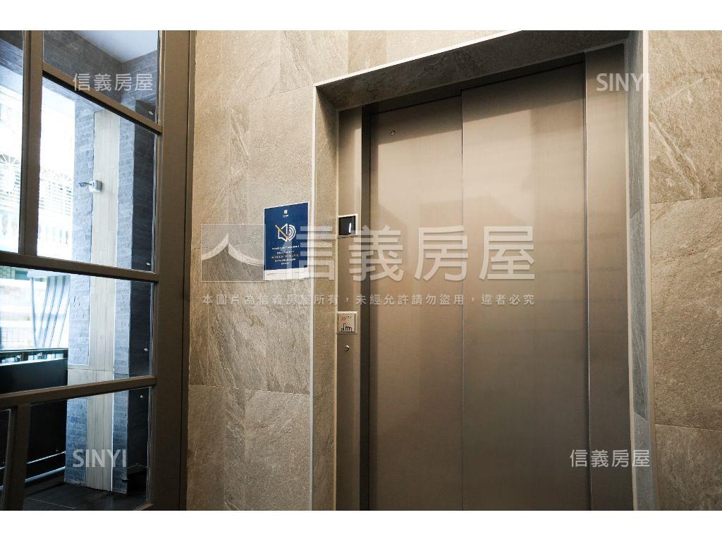 水湳中央公園品創電梯透套房屋室內格局與周邊環境