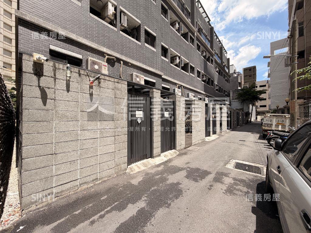 水湳中央公園品創電梯透套房屋室內格局與周邊環境