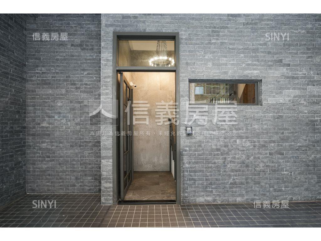 水湳中央公園品創電梯透套房屋室內格局與周邊環境