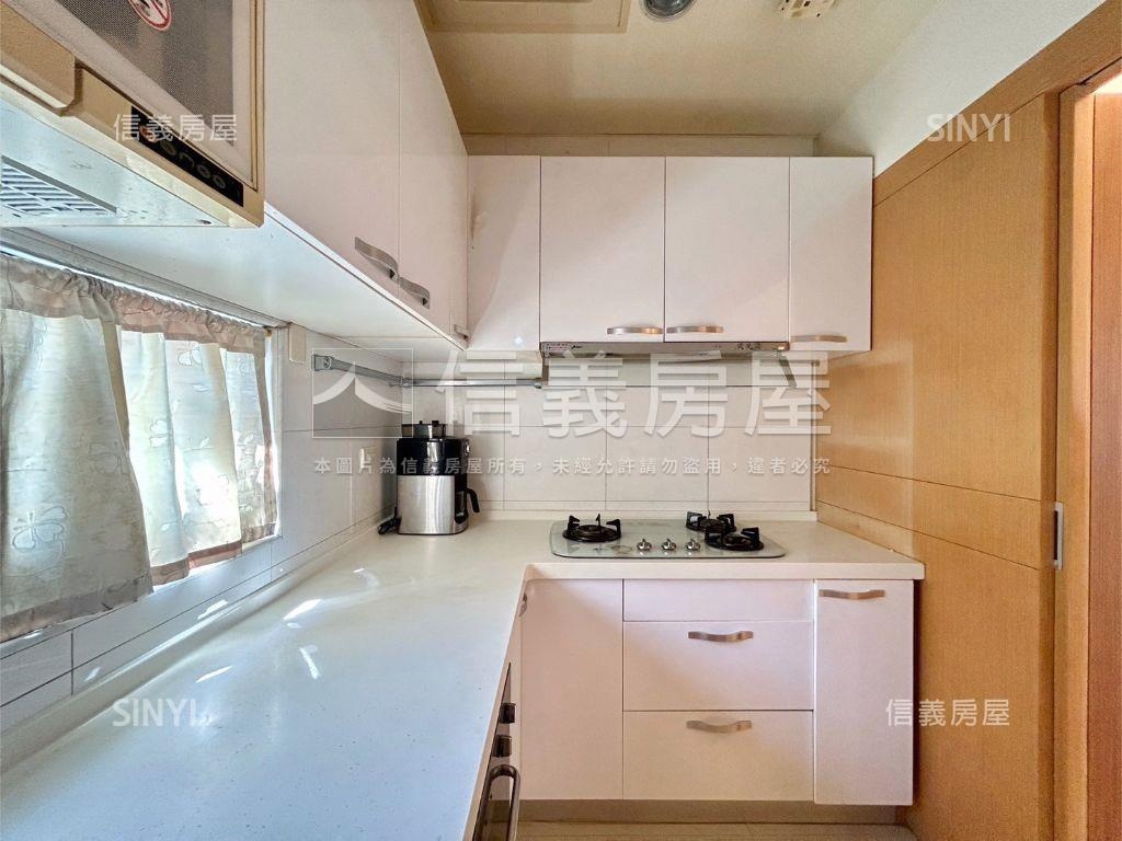 昌傑築光學府優質透天房屋室內格局與周邊環境
