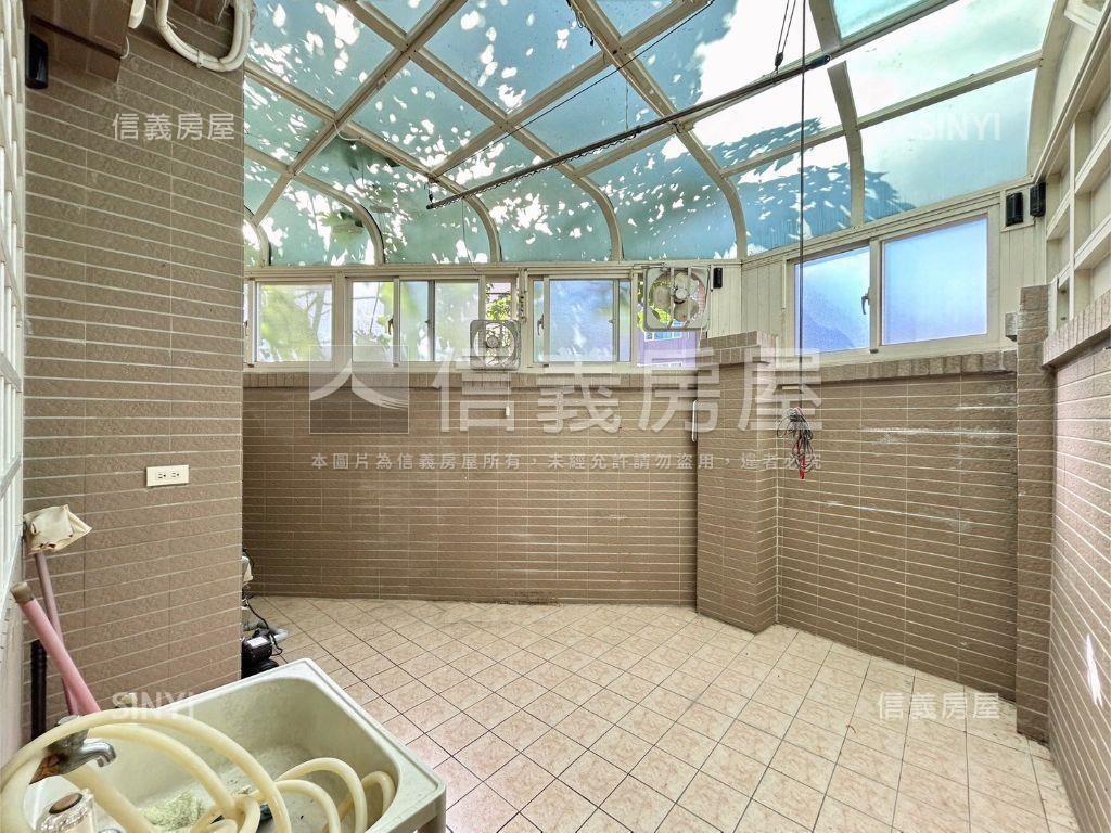 昌傑築光學府優質透天房屋室內格局與周邊環境