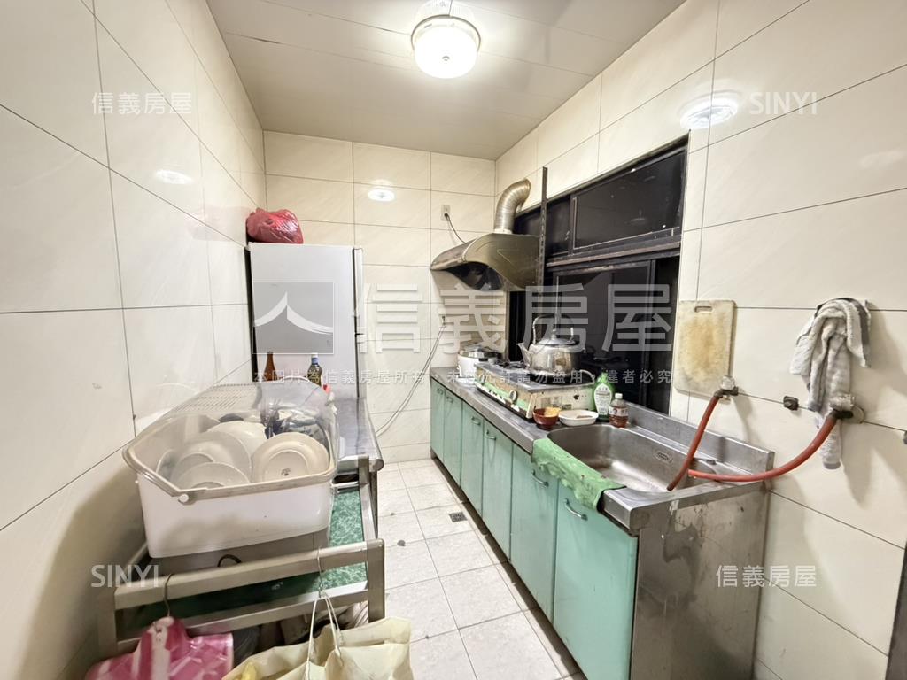 近捷運中原站稀有一樓房屋室內格局與周邊環境