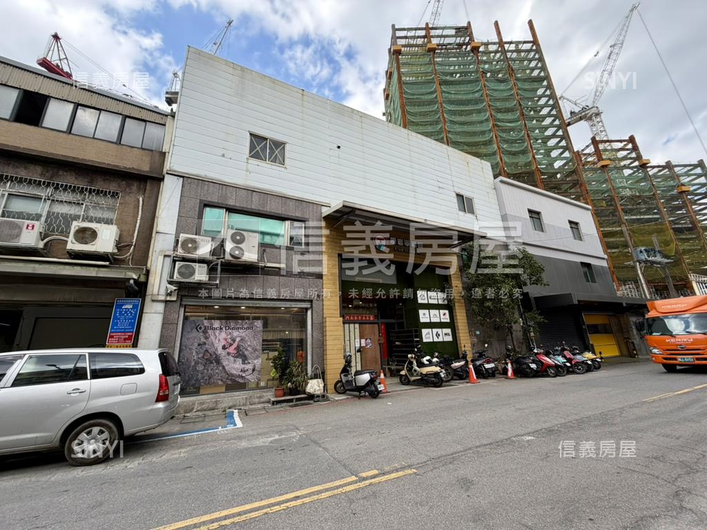 近捷運中原站稀有一樓房屋室內格局與周邊環境