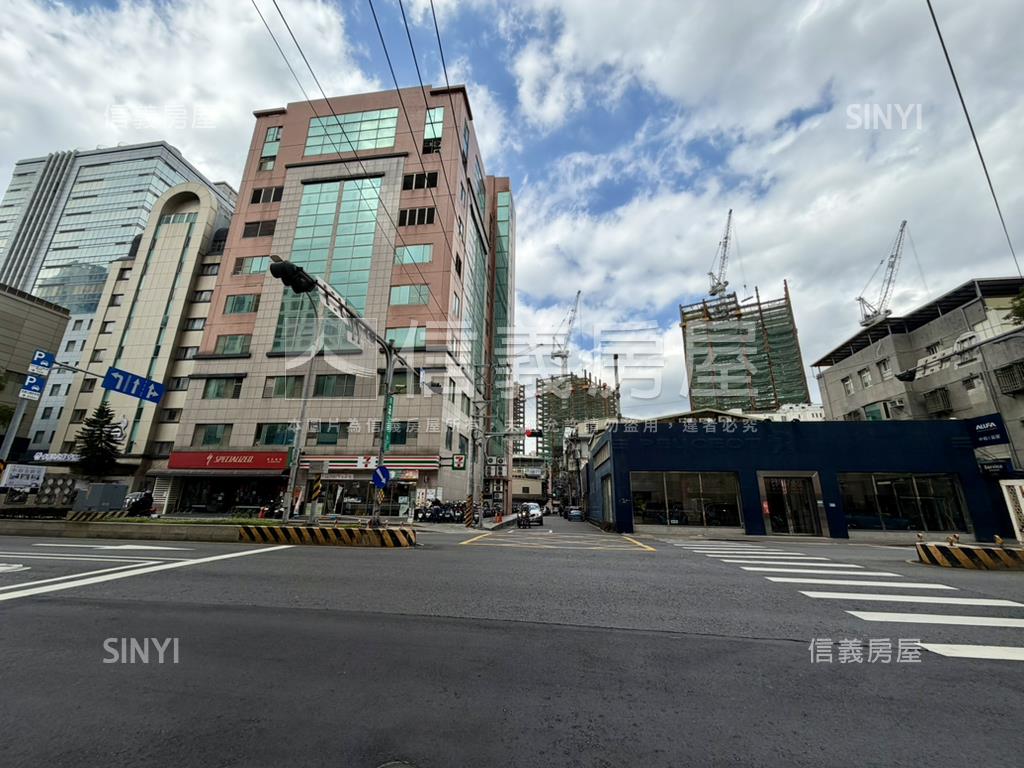 近捷運中原站稀有一樓房屋室內格局與周邊環境