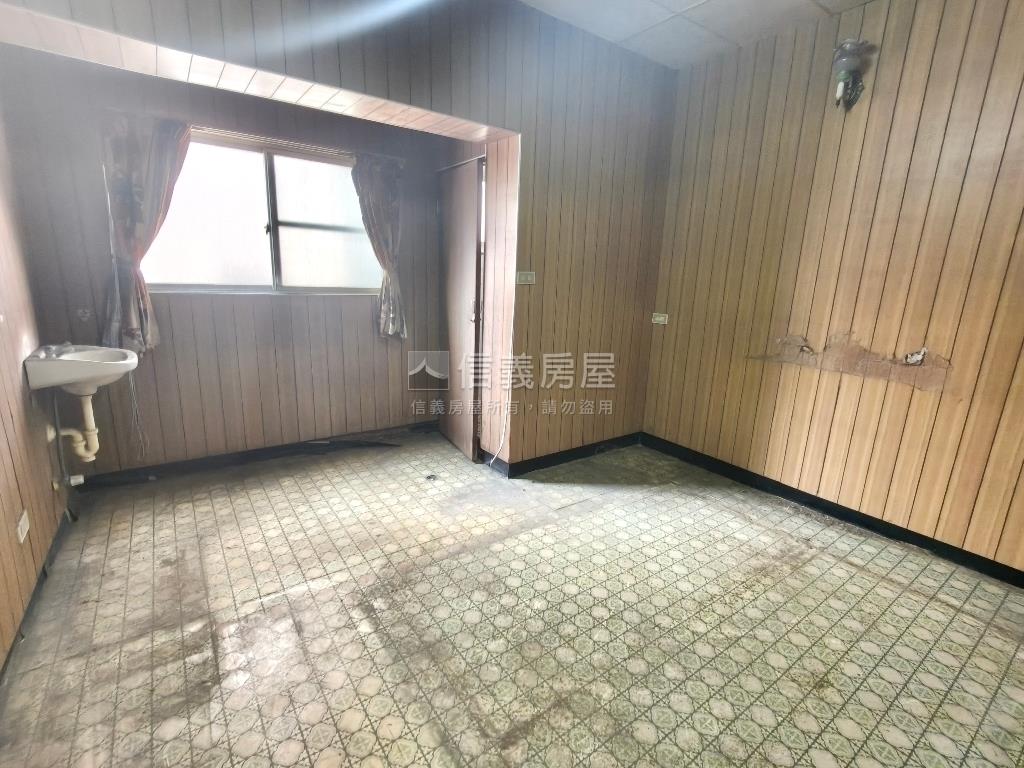 近美麗島捷運站便宜透天房屋室內格局與周邊環境
