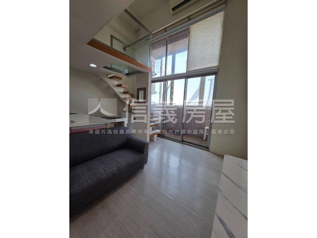 站前凱悅近捷運挑高星空景房屋室內格局與周邊環境