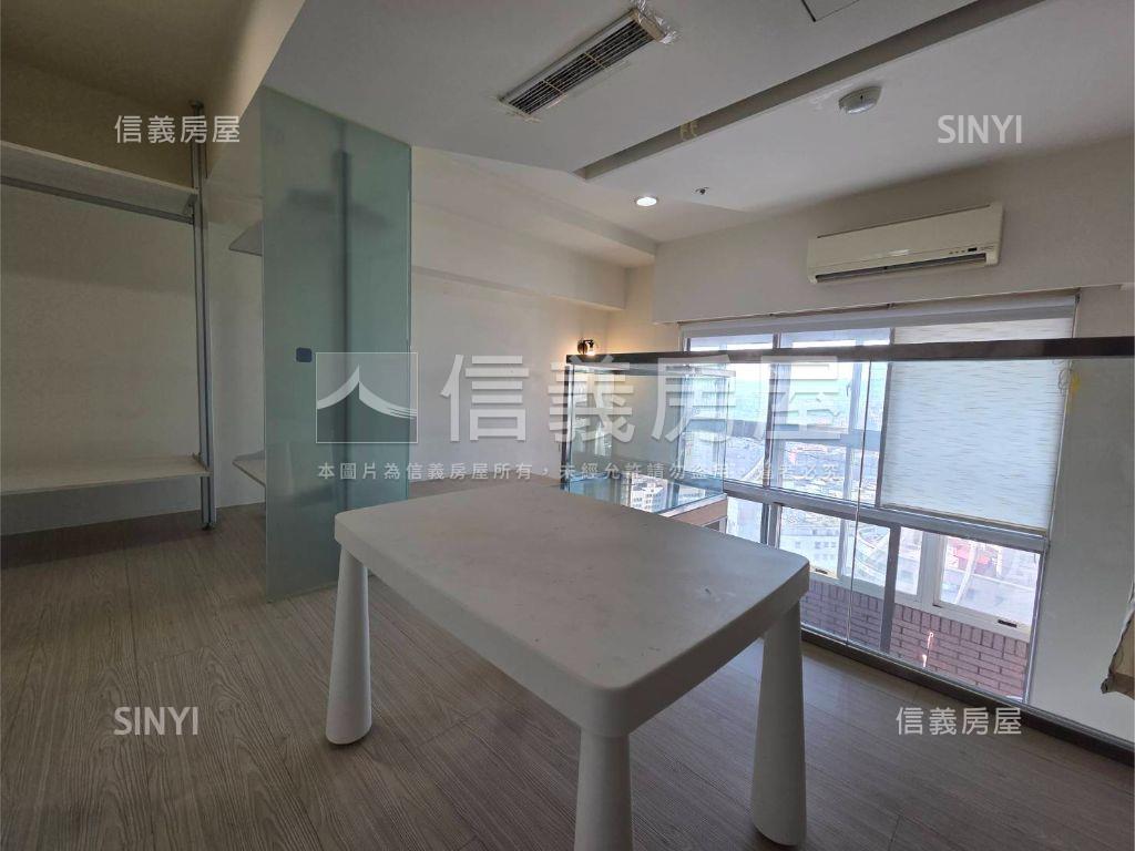 站前凱悅近捷運挑高星空景房屋室內格局與周邊環境