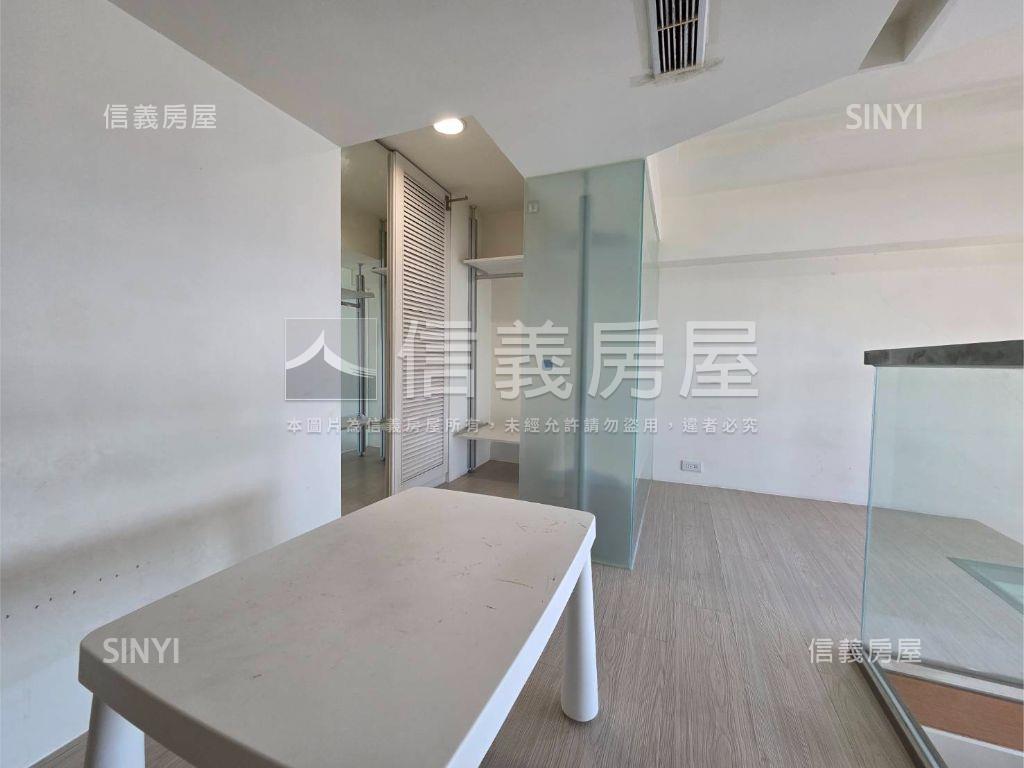 站前凱悅近捷運挑高星空景房屋室內格局與周邊環境