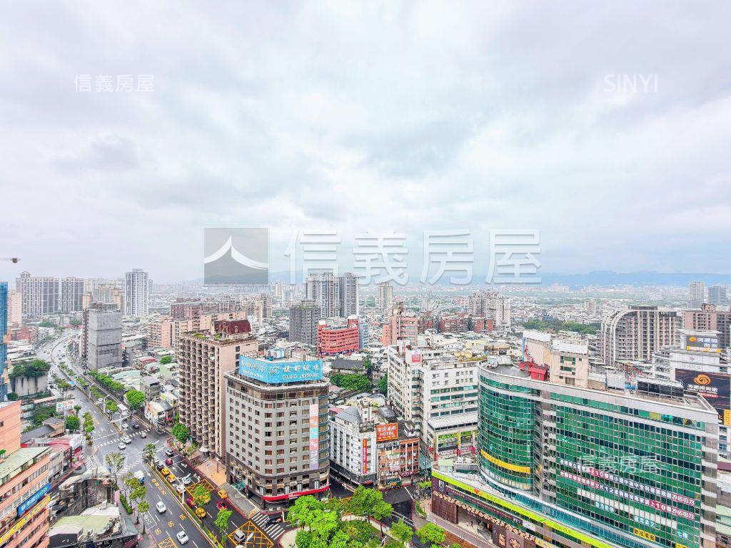 站前凱悅近捷運挑高星空景房屋室內格局與周邊環境