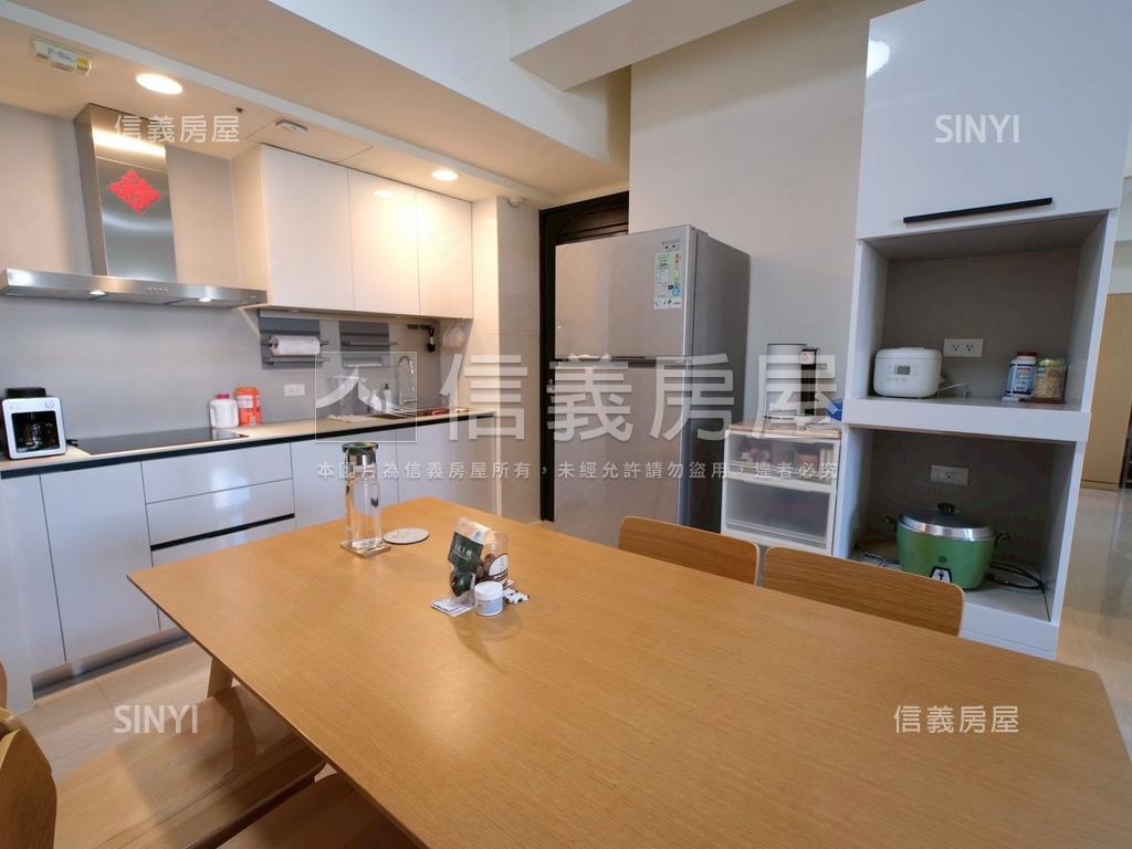 高指名觀市政兩房兩衛平車房屋室內格局與周邊環境