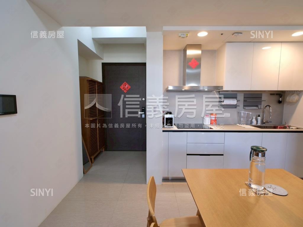 高指名觀市政兩房兩衛平車房屋室內格局與周邊環境