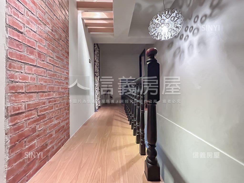 薄荷。稀有挑高質感大空間房屋室內格局與周邊環境