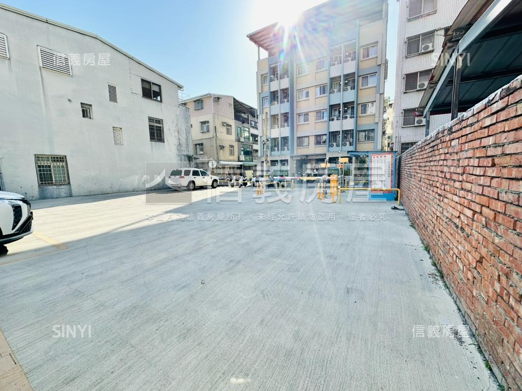 近中興大學約１６米寬土地房屋室內格局與周邊環境