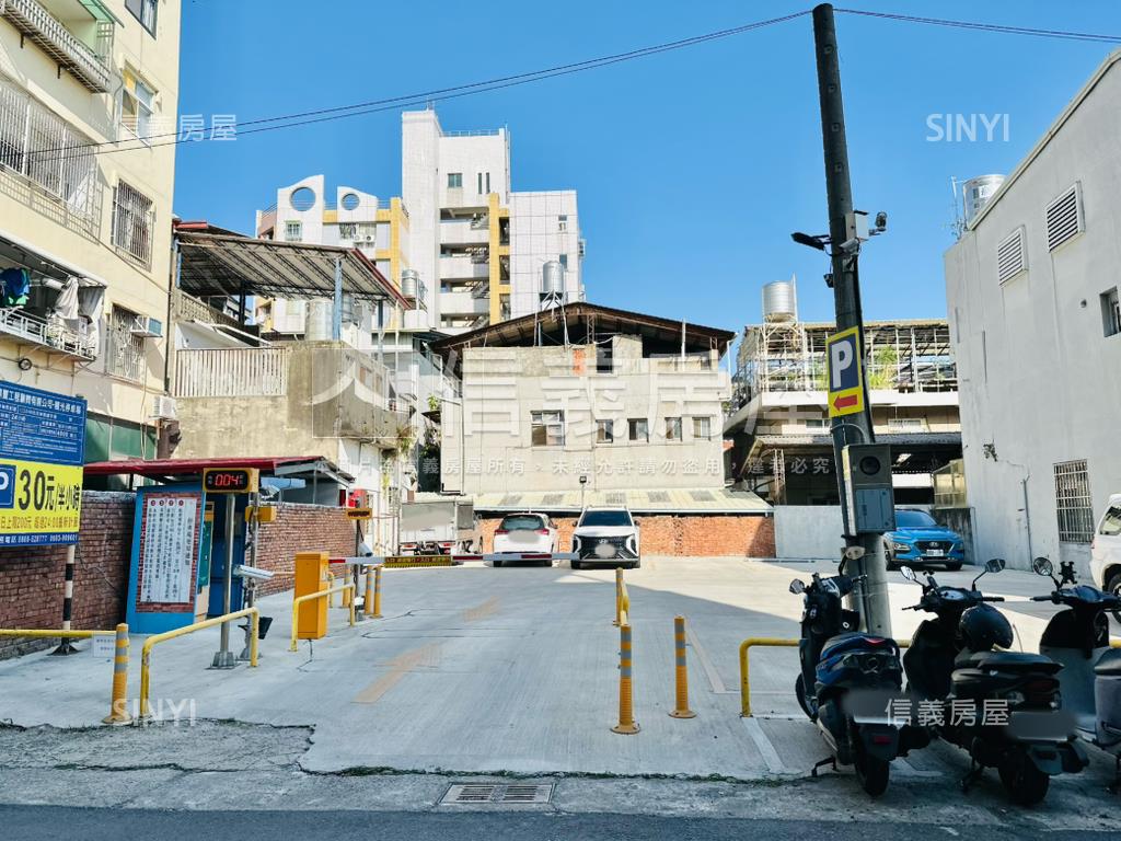 近中興大學約１６米寬土地房屋室內格局與周邊環境