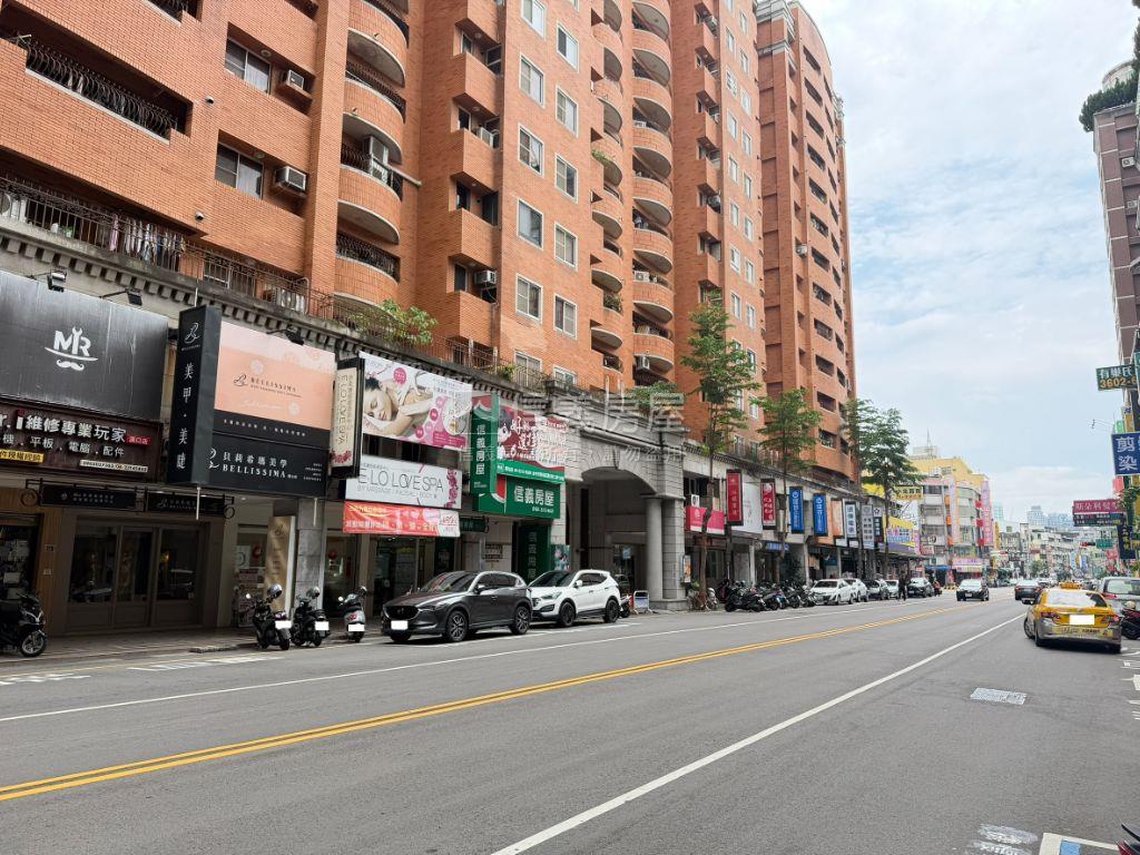 漢口雙層金店面｜平面車位房屋室內格局與周邊環境