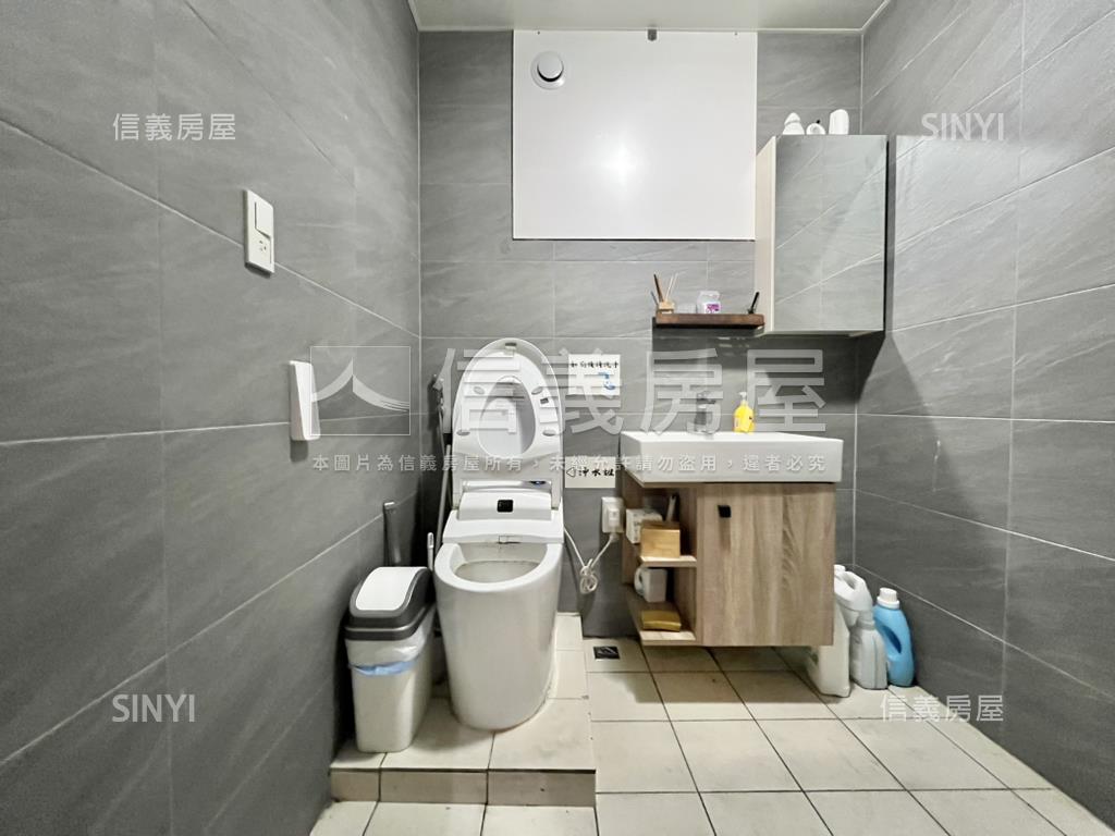 大面寬黃金居酒屋市場金店房屋室內格局與周邊環境