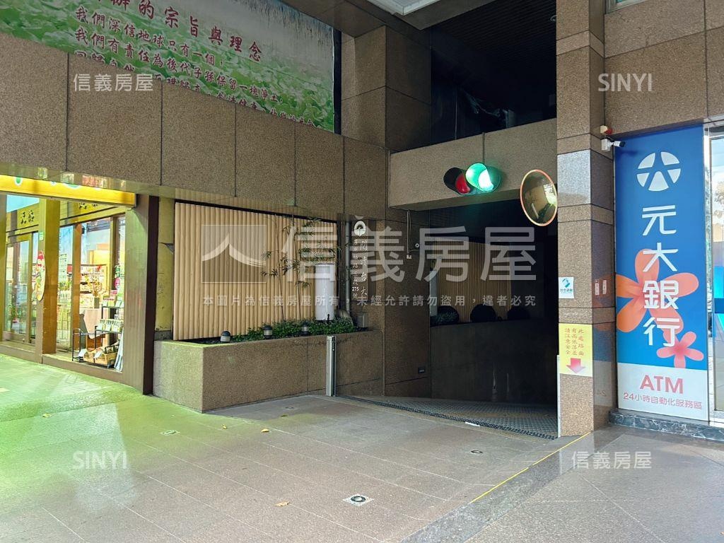 龍門閱讀台大三房車位絕品房屋室內格局與周邊環境